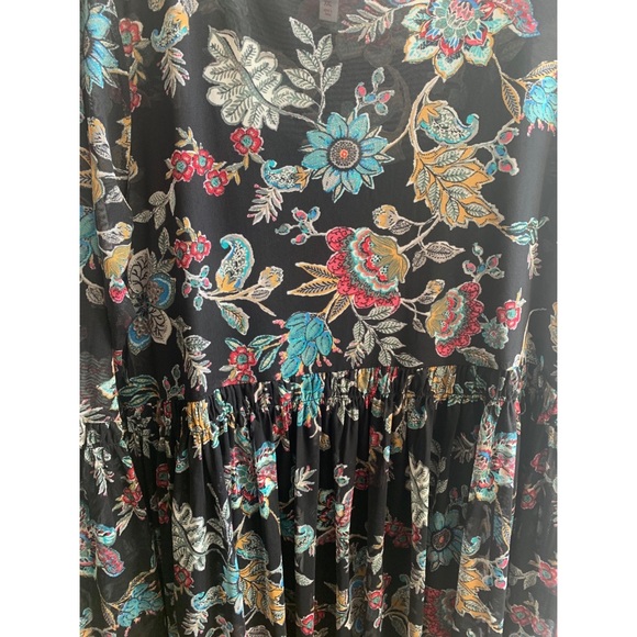 Floral print bell sleeve dress - Picture 4 of 6